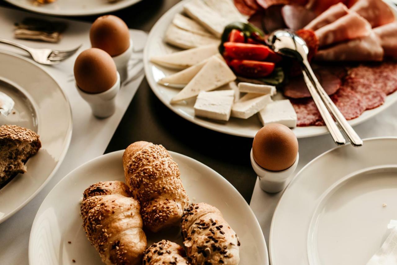 Fontana Hotel & Gastronomy Будва Экстерьер фото